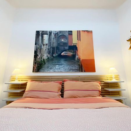 Apartamento Loft Garden In Bologna'S Heart Ospedale Rizzoli Exterior foto