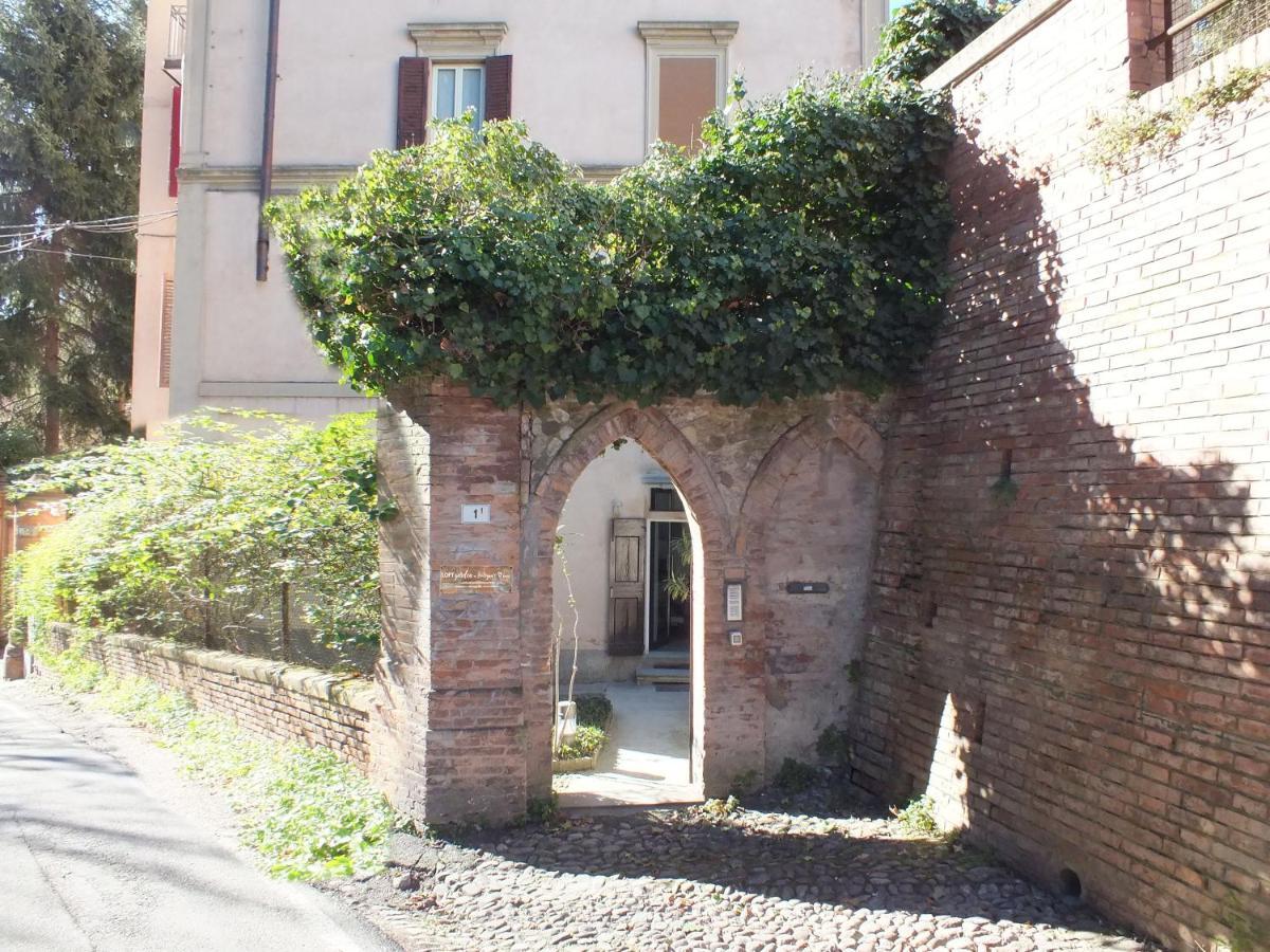Apartamento Loft Garden In Bologna'S Heart Ospedale Rizzoli Exterior foto